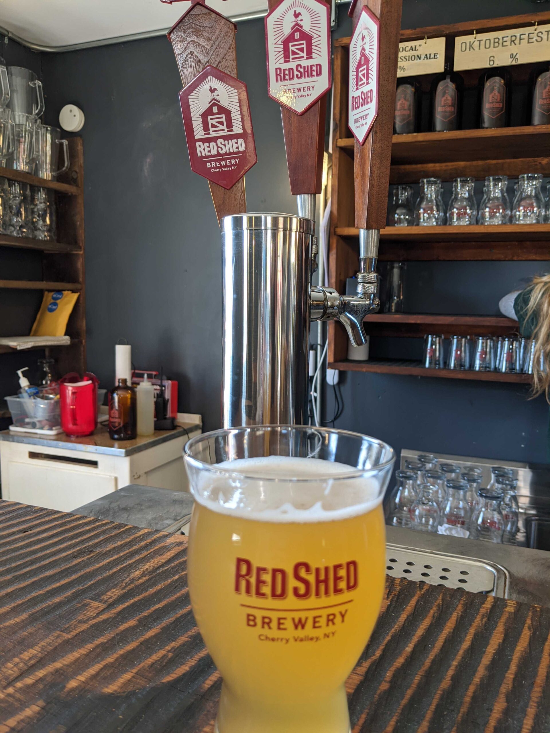 Valley Fog Hefeweizen, Red Shed Brewing